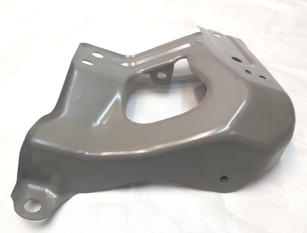 26 Кронштейн лонжерона правого крыла Tesla model Y 1487492-S0-A 1504590-S0-A