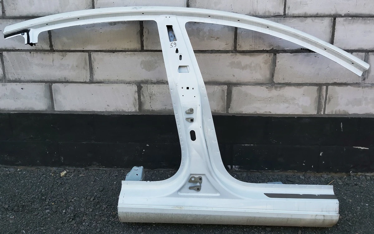 3 Кузовная панель правой стойки B (средней) PPSW в сборе Tesla model 3 1504888-S0-A