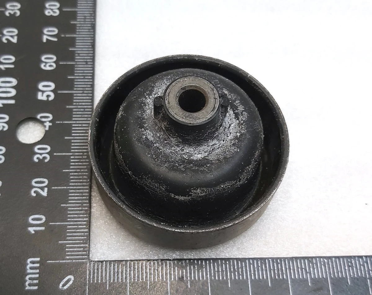 Сайлентблок компресора (в кронштейні АКБ) 50мм Tesla model 3, model Y 1500696-00-B