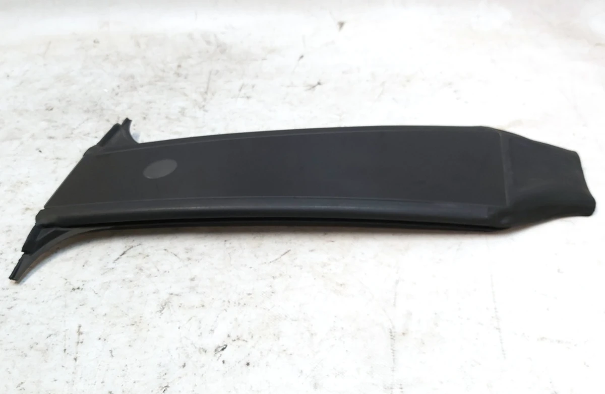 7 Накладка стійки B зовнішня права (скло) з камерою Tesla Model Y 1506886-00-H