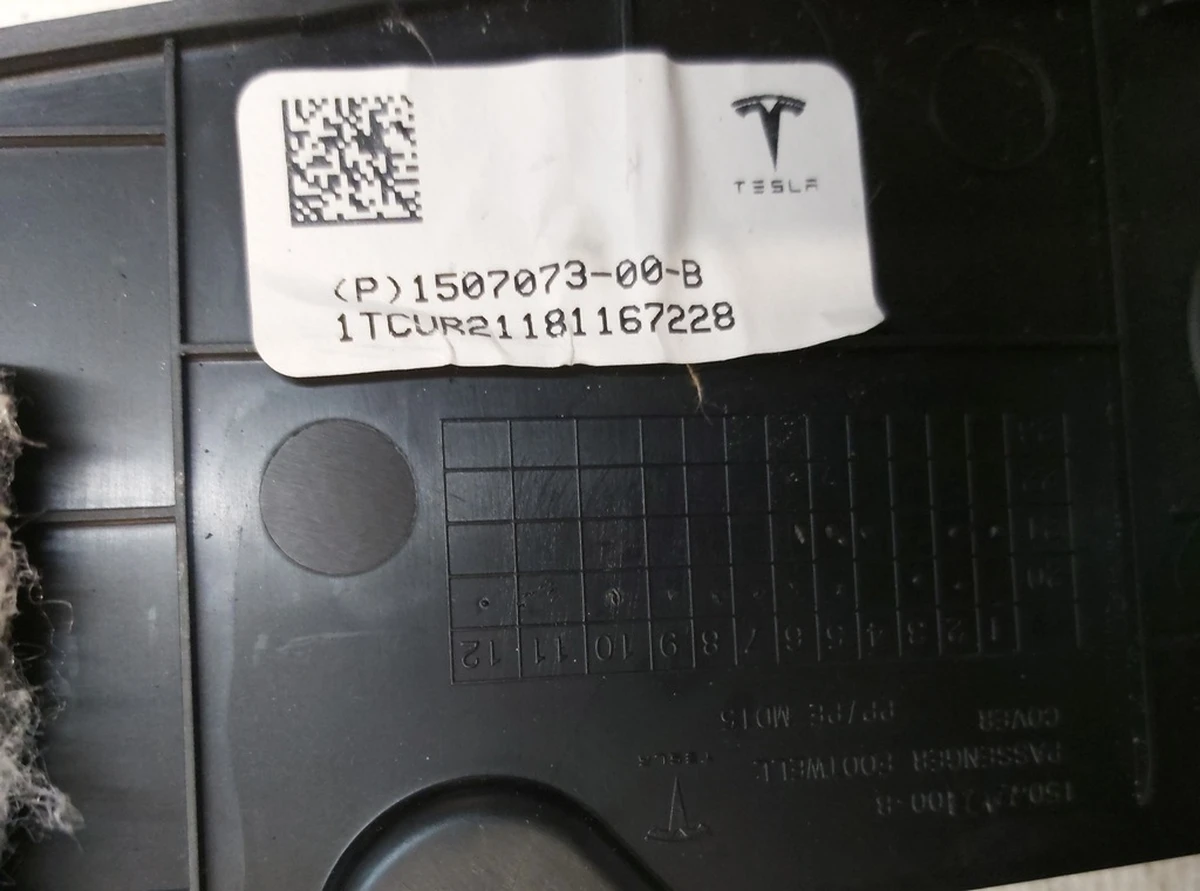 PASSENGER FOOTWELL ASSEMBLY Tesla Model Y 1507073-00-G
