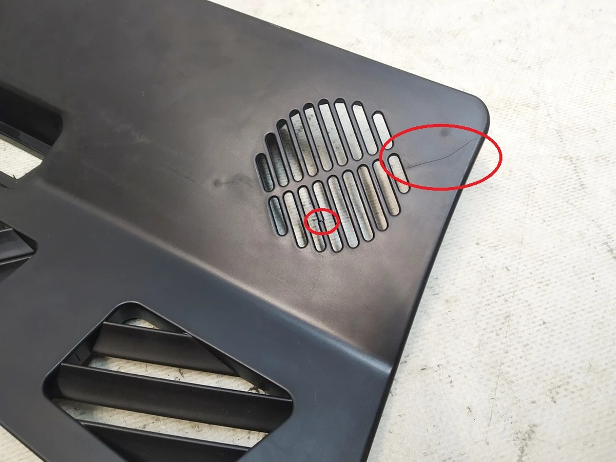 3 Панель ніші для ніг пасажира верхня (пошкодження) Tesla model Y 1507073-00-C