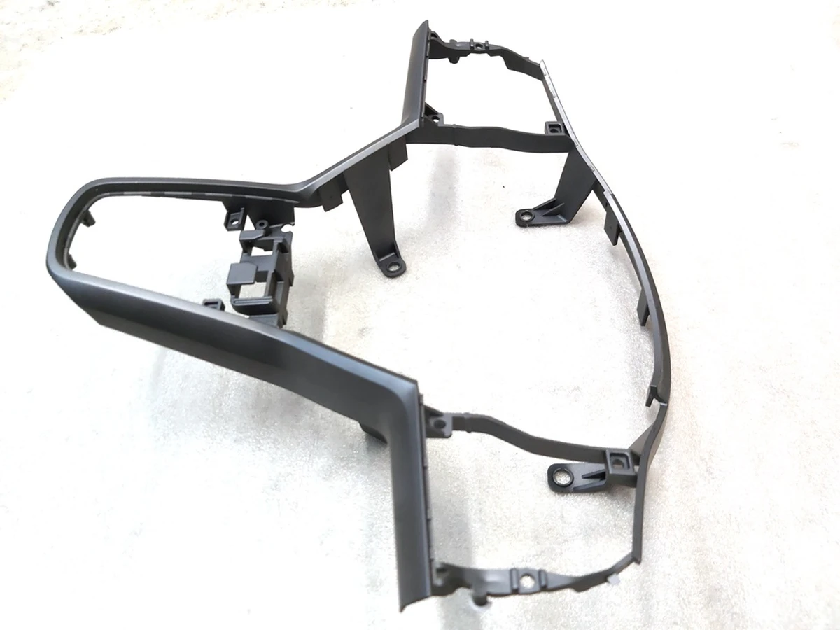 10 Корпус декоративный подушки безопасности водителя на рулевом колесе Tesla model Y 1508162-00-B