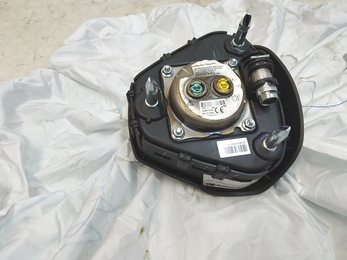 1 M3 - DRIVER AIRBAG ASSEMBLY  (restoration) Tesla model 3, model Y 1508347-00-C