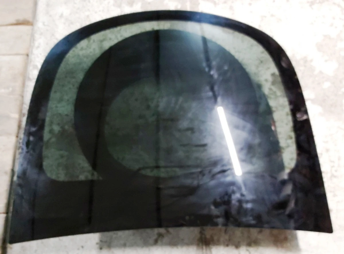 7 Стекло панорамы заднее с подогревом Tesla model Y 1509126-00-F