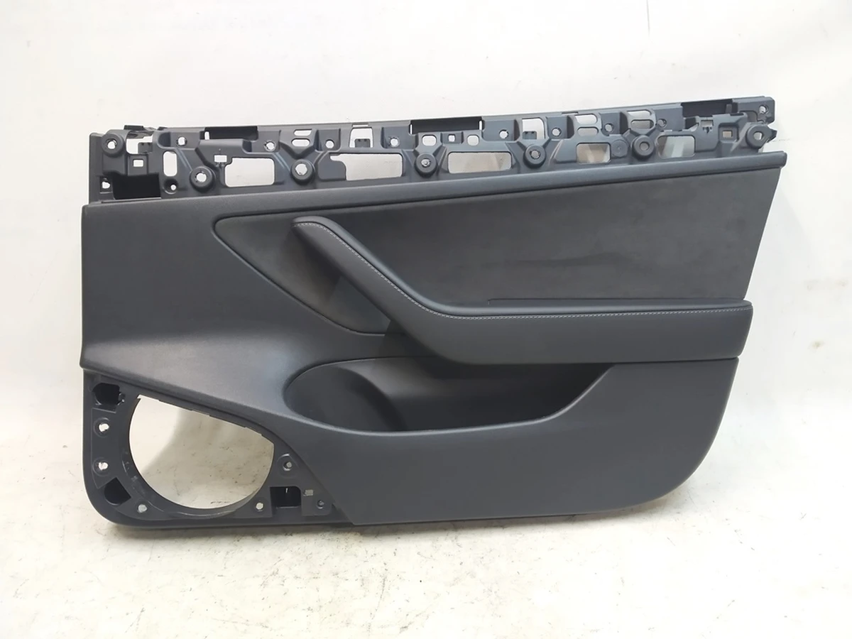 1 Карта дверей передньої правої PREM BLACK (обшивка верх м'який низ пластик) з блоком склопід (матовий) Tesla model 3 1514769-89-B