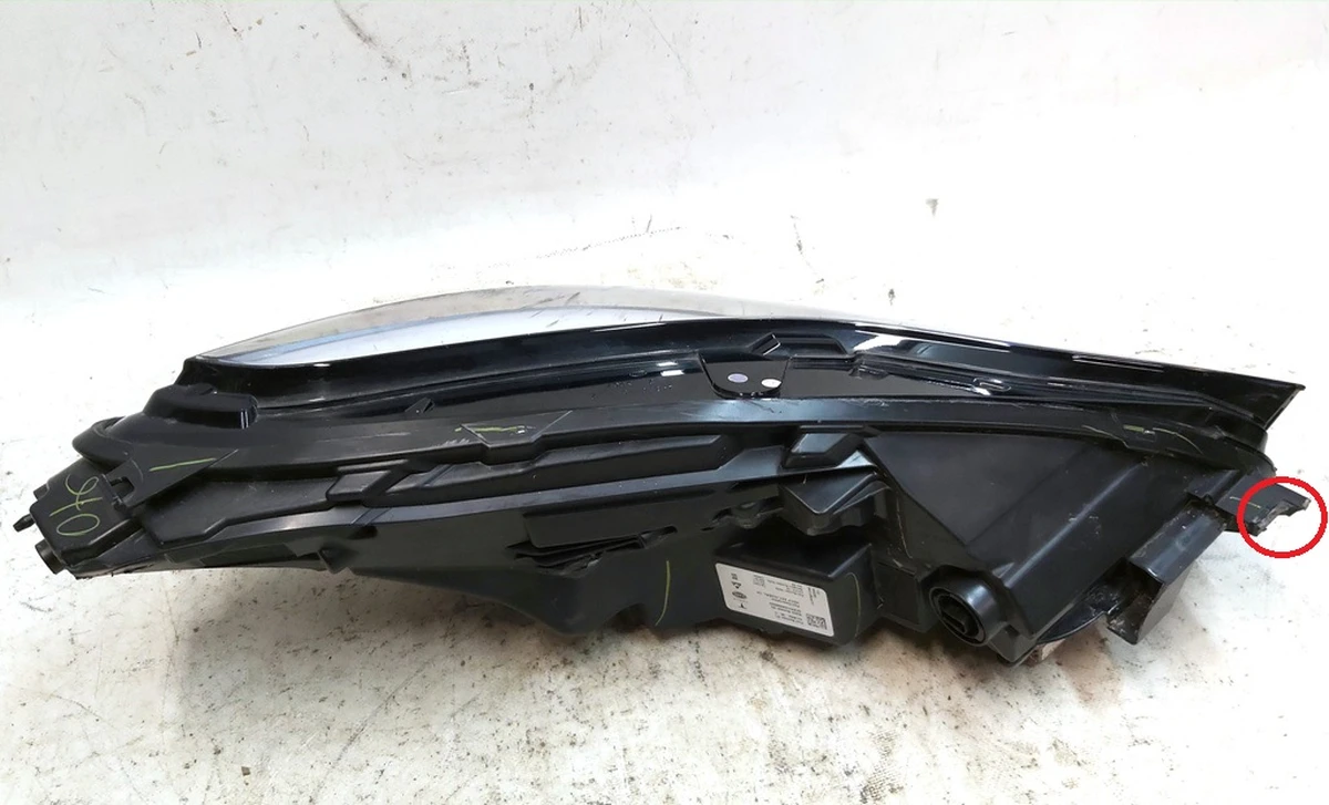 1 Фара головна ліва UP LEVEL GLOBAL (лінза) із пошкодженням Tesla model 3, model Y 1514952-00-E