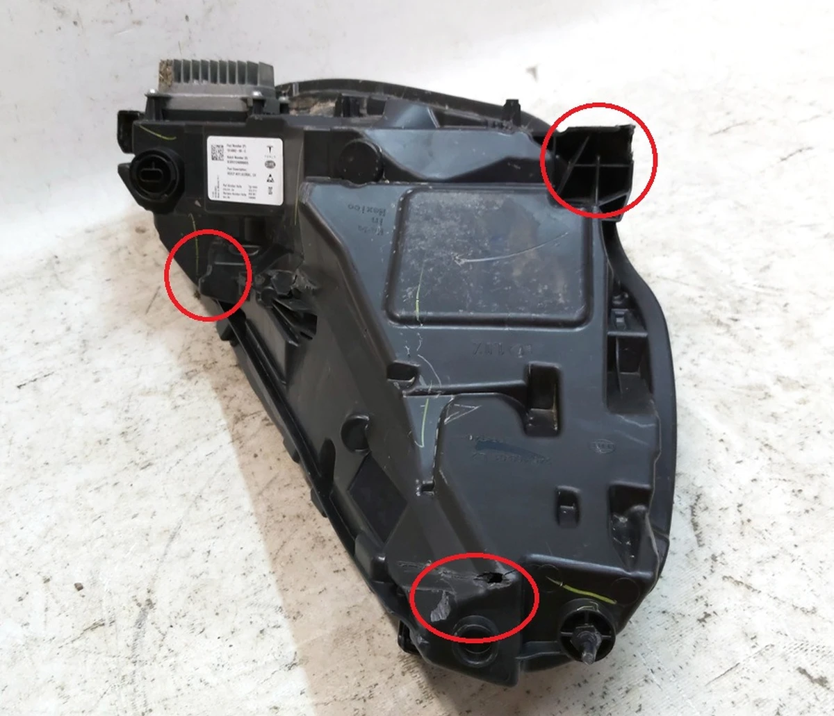 1 Фара головна ліва UP LEVEL GLOBAL (лінза) із пошкодженням Tesla model 3, model Y 1514952-00-E