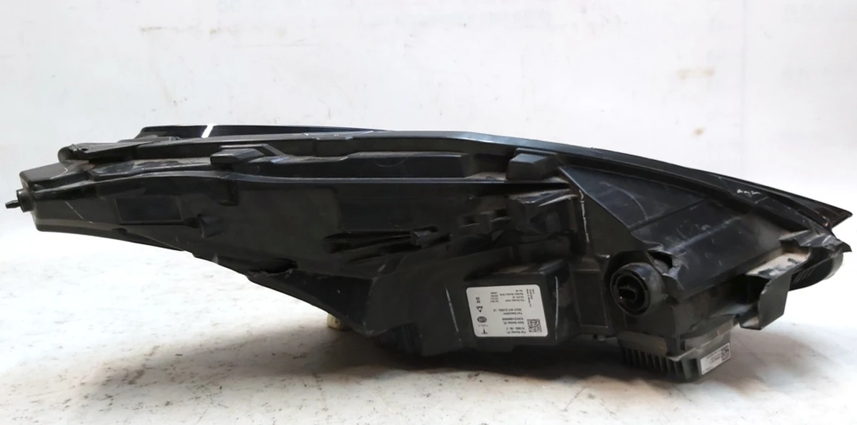 Фара головна ліва UP LEVEL GLOBAL (лінза) із пошкодженням Tesla model 3, model Y 1514952-00-E