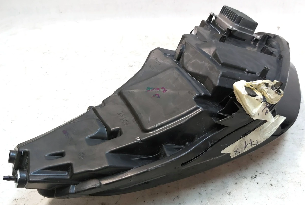 Фара головна ліва UP LEVEL GLOBAL (лінза) із пошкодженням Tesla model 3, model Y 1514952-00-E