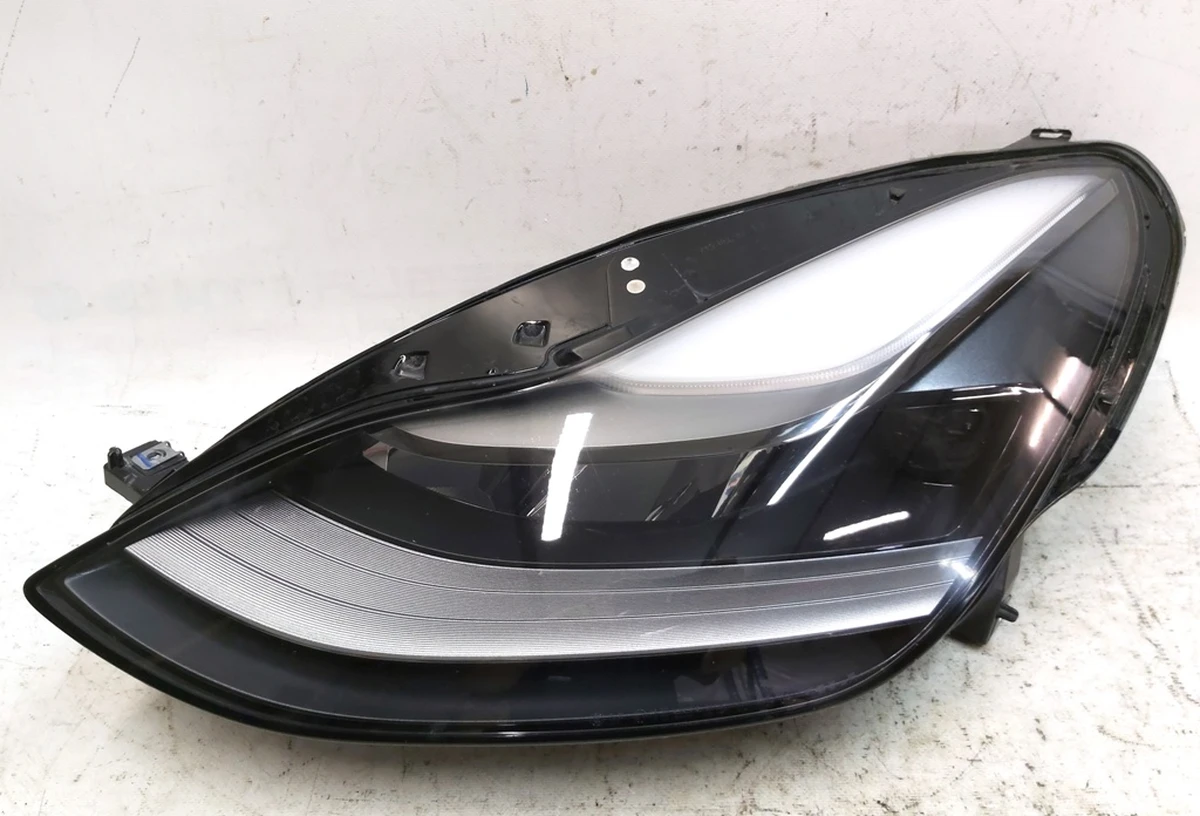 1 Фара главная левая UP LEVEL GLOBAL (линза) Tesla model 3, model Y 1514952-00-E