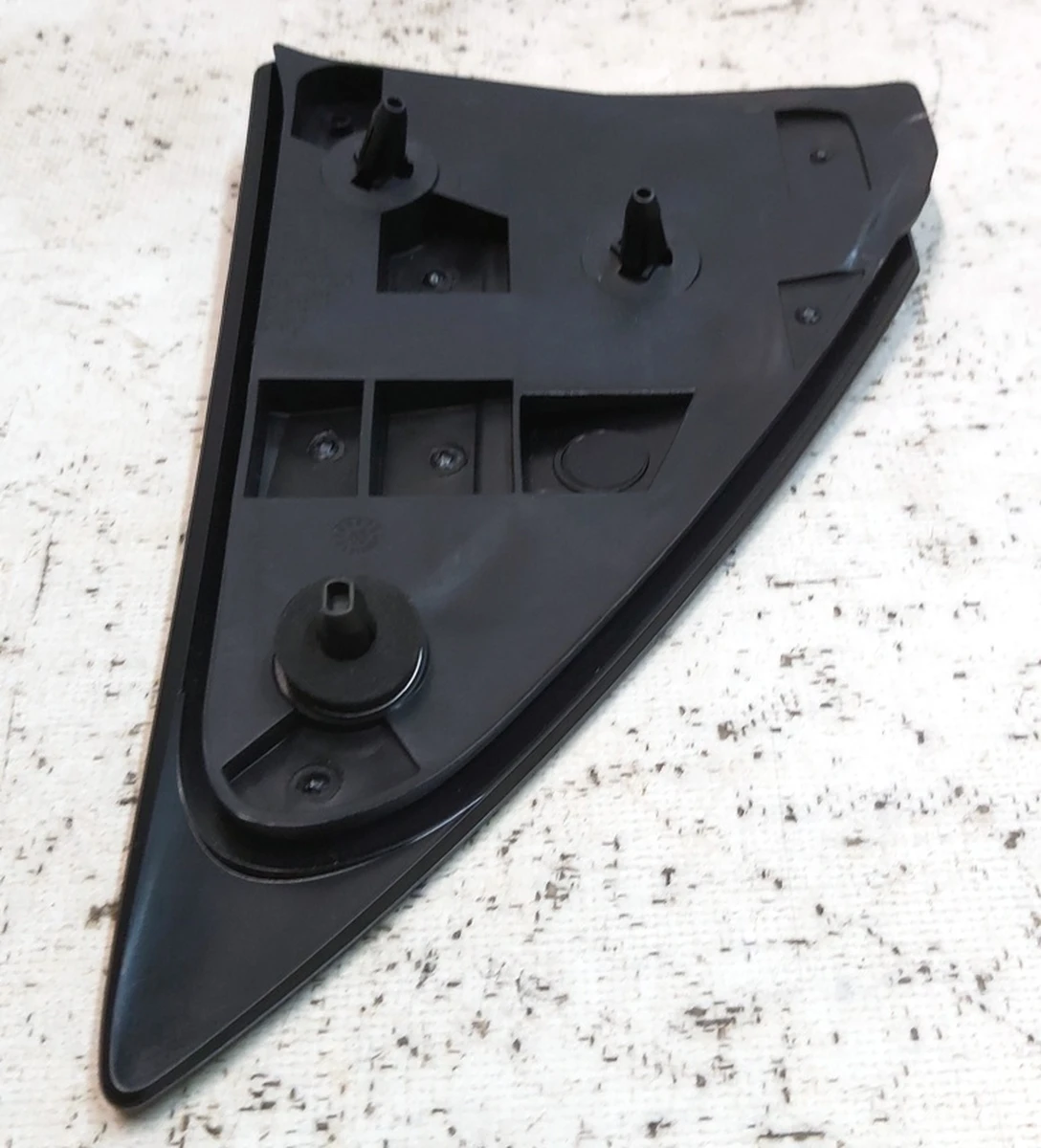 15 Отражатель фонаря на крыле заднем правом GEN3 Tesla model 3, model Y 1100781-99-D