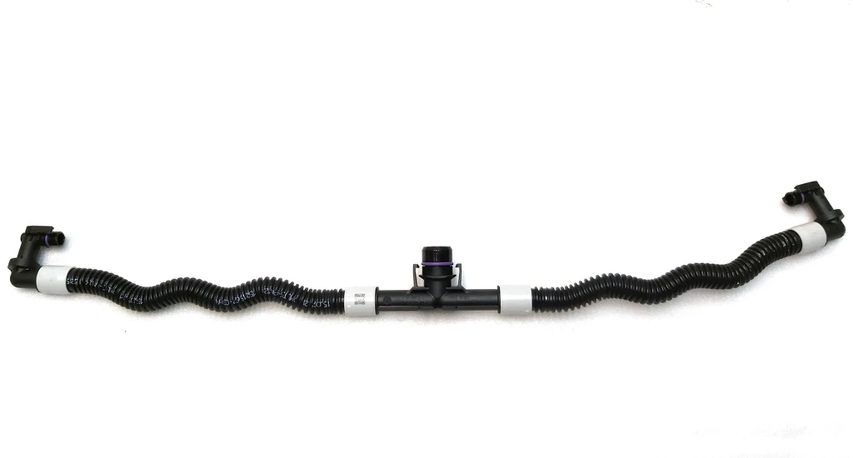 Патрубок системи охолодження основної батареї Tesla model 3, model Y 1521567-00-A