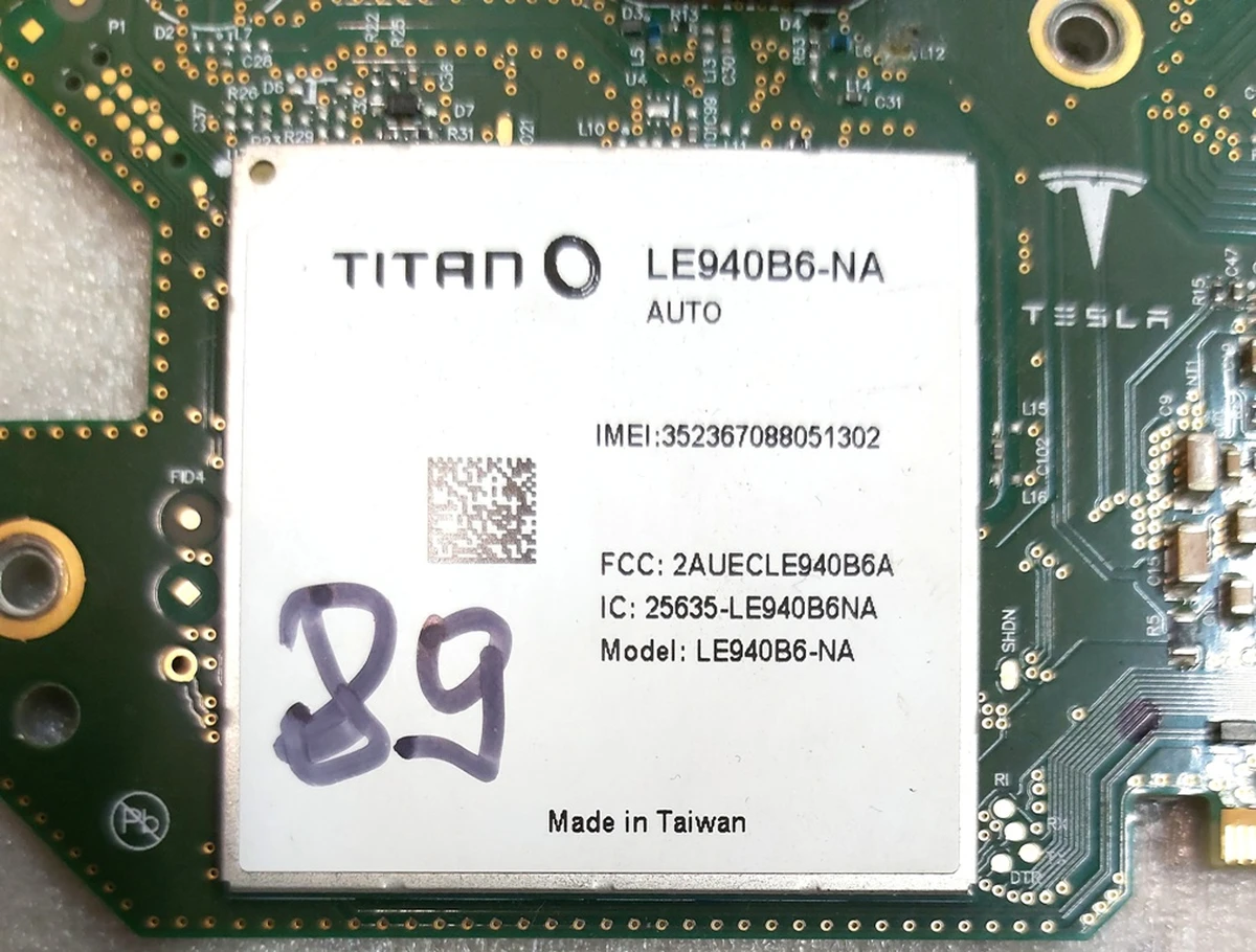 Модем NA (LTE) REV01 Tesla model S REST, model X, model 3, model Y 1521914-S1-B