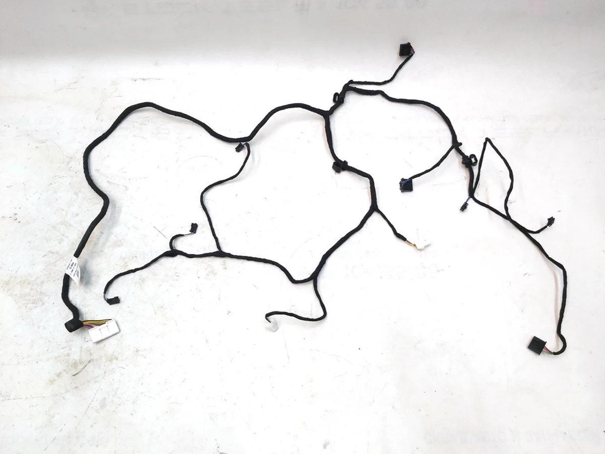 10 Электропроводка климатической установки (печки) салона Tesla model Y 1547266-00-D