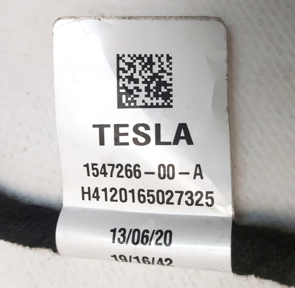 10 Электропроводка климатической установки (печки) салона Tesla model Y 1547266-00-D