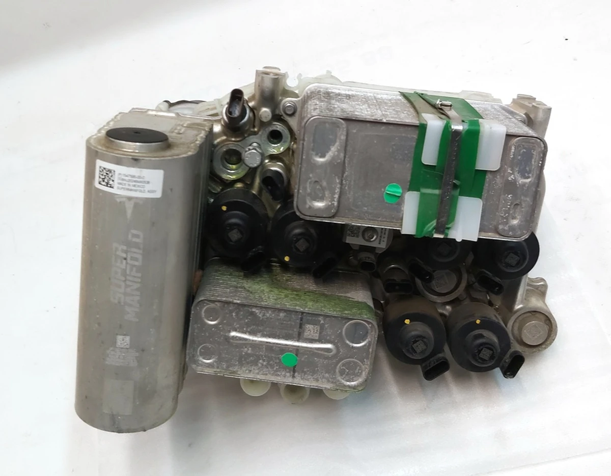 1 Тепловий насос у зборі без шлангів Tesla model 3, model Y 1547595-00-E