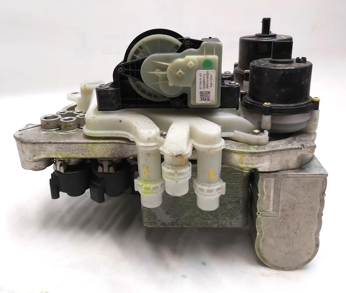 1 Тепловий насос у зборі без шлангів Tesla model 3, model Y 1547595-00-E