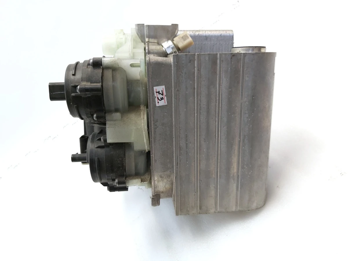 1 Тепловий насос у зборі без шлангів Tesla Model 3, Model Y 1547595-A0-F