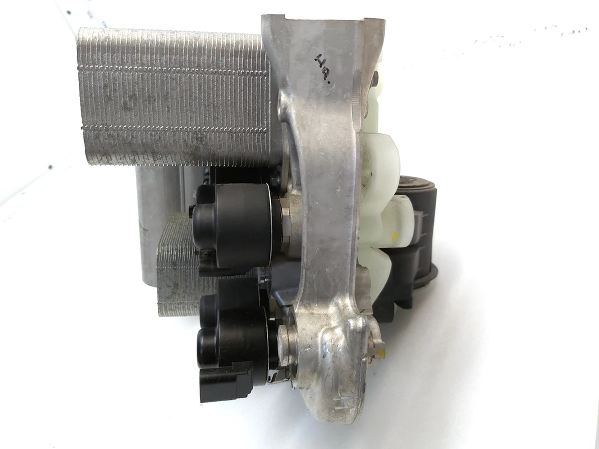 1 Тепловий насос у зборі без шлангів Tesla Model 3, Model Y 1547595-A0-F