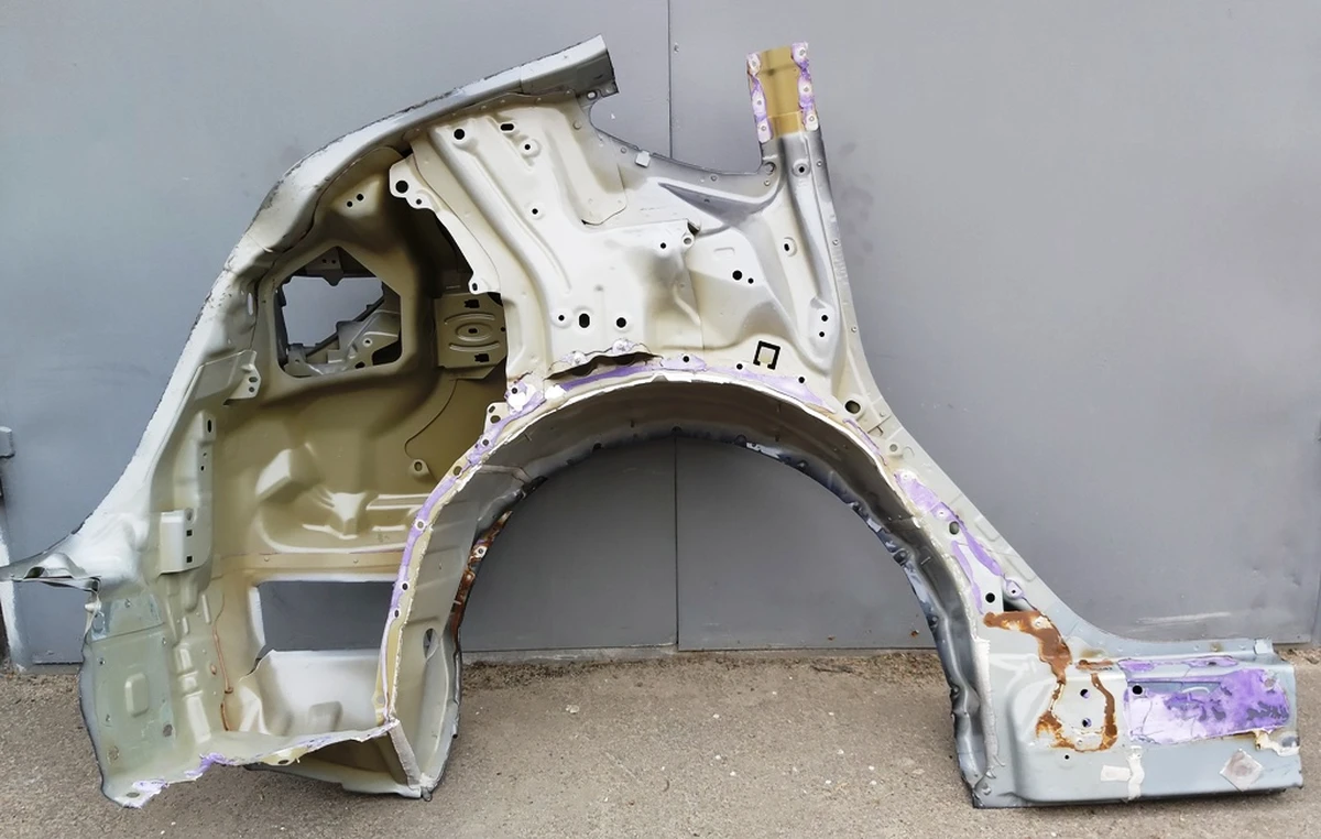 3 Четверть задняя левая крыло с фрагментами кузова PMNG с повреждением Tesla model Y 1549230-S0-A