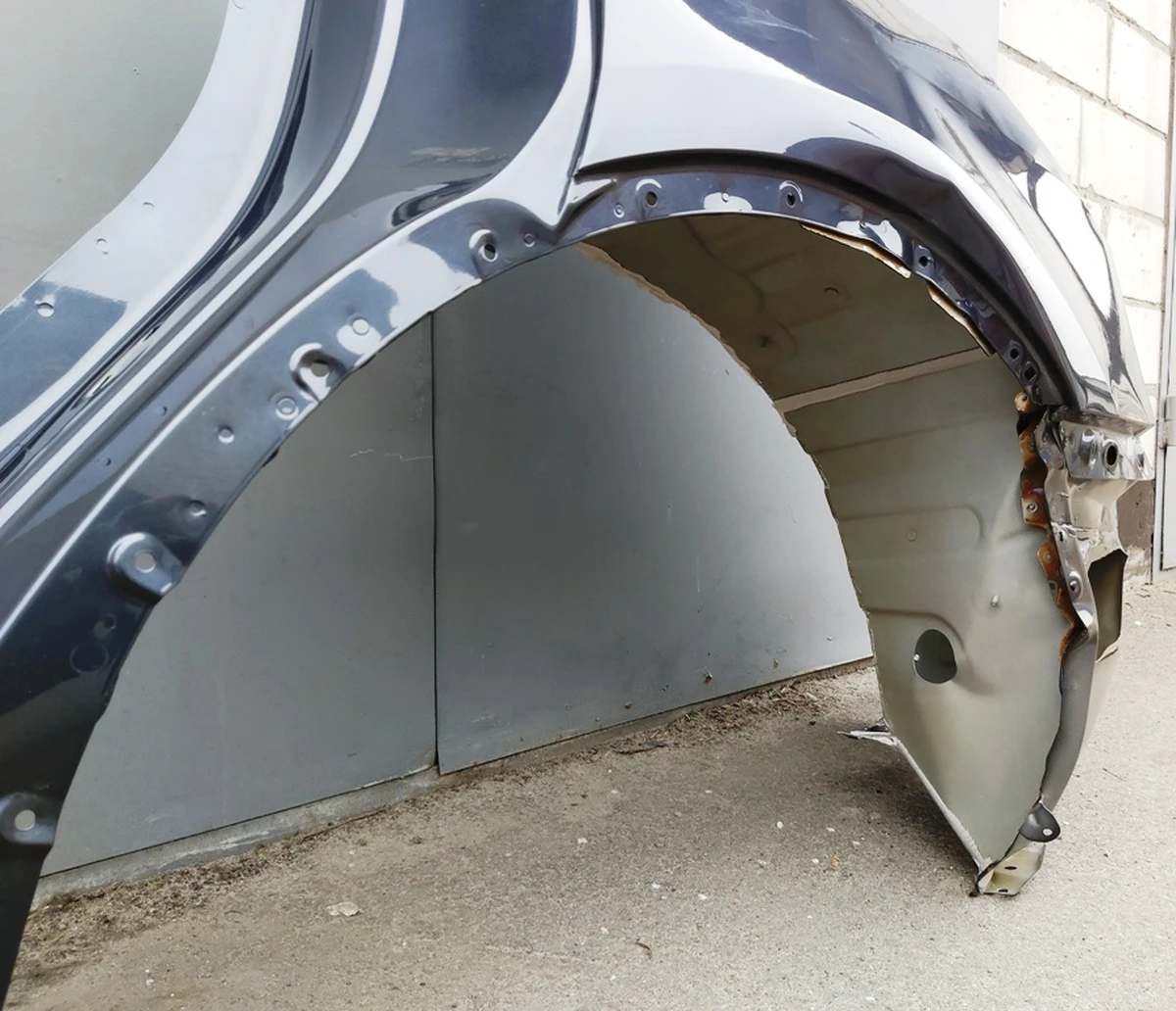 3 Четверть задняя левая крыло с фрагментами кузова PMNG с повреждением Tesla model Y 1549230-S0-A