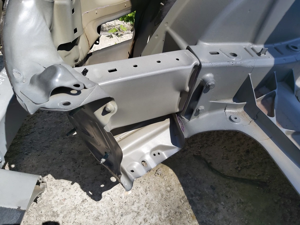 3 Чверть задня ліва PMNG з пошкодженням крила та лонжерону Tesla model Y 1549230-S0-A