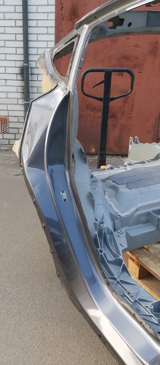 3 Чверть задня права PMNG без крила з пошкодженням Tesla model Y 1549231-S0-A