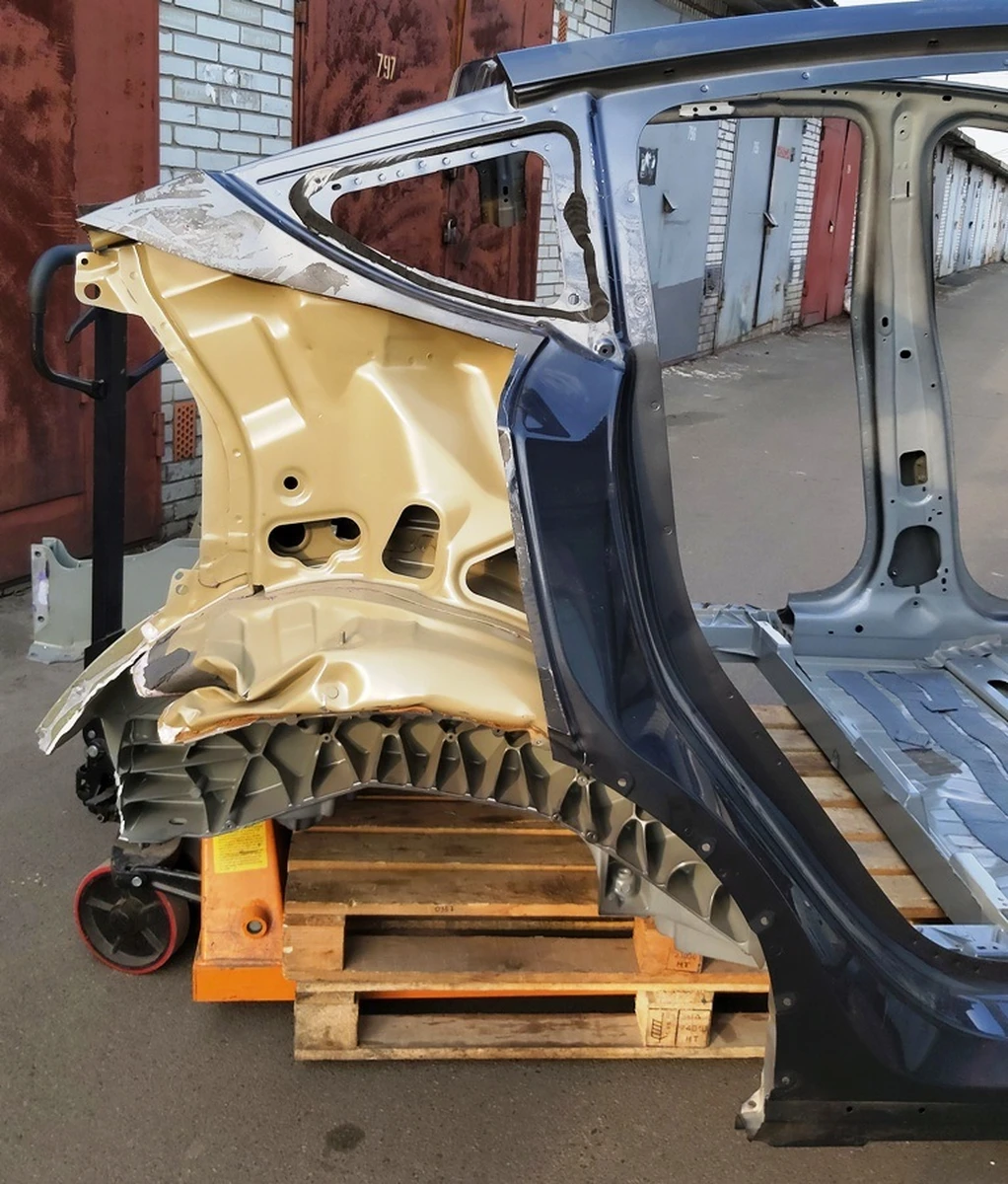 3 Чверть задня права PMNG без крила з пошкодженням Tesla model Y 1549231-S0-A