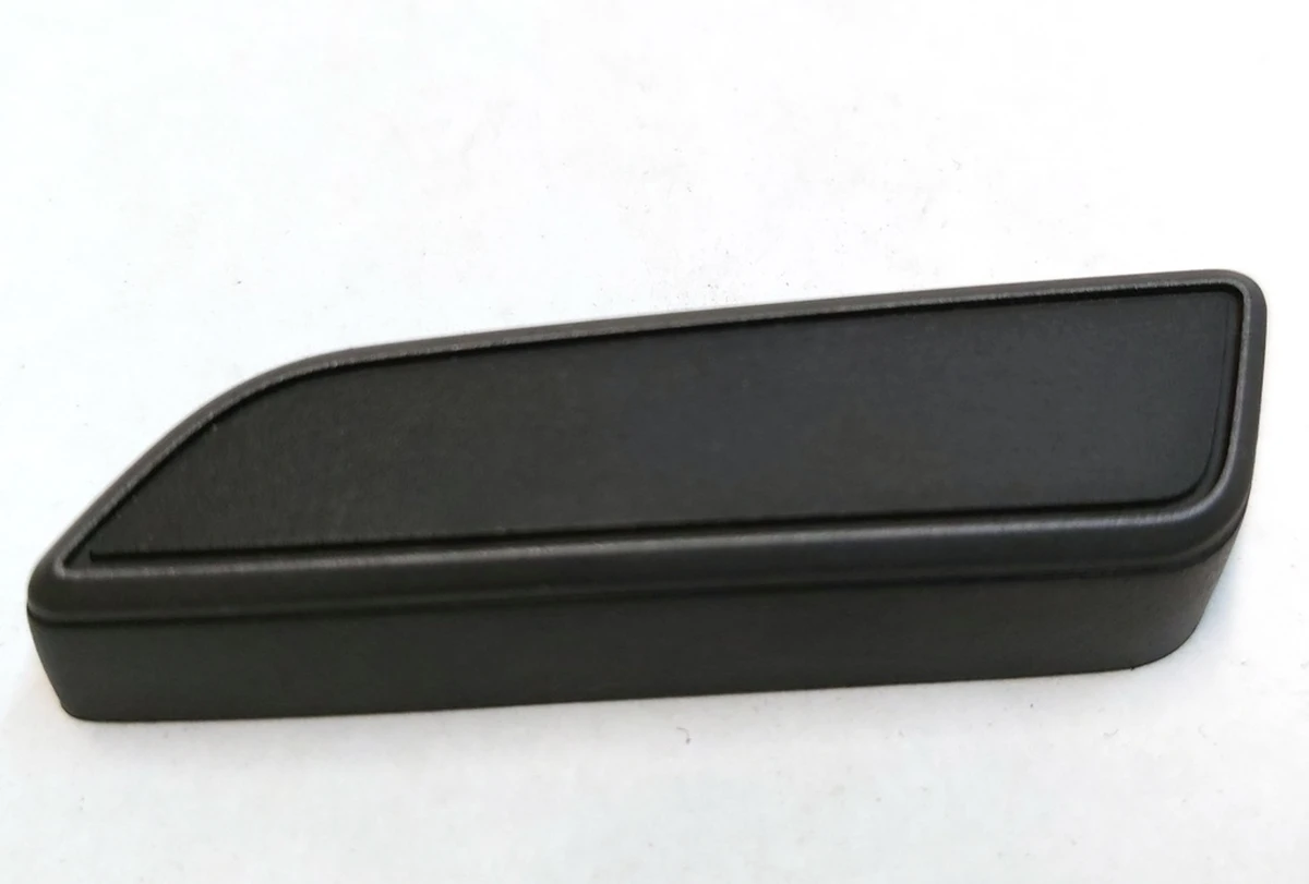 3 Кнопка регулювання положення нижньої частини сидіння водія GRAPHITE Tesla Model 3, Model 3 Jan 2024, Model Y 1551844-01-A