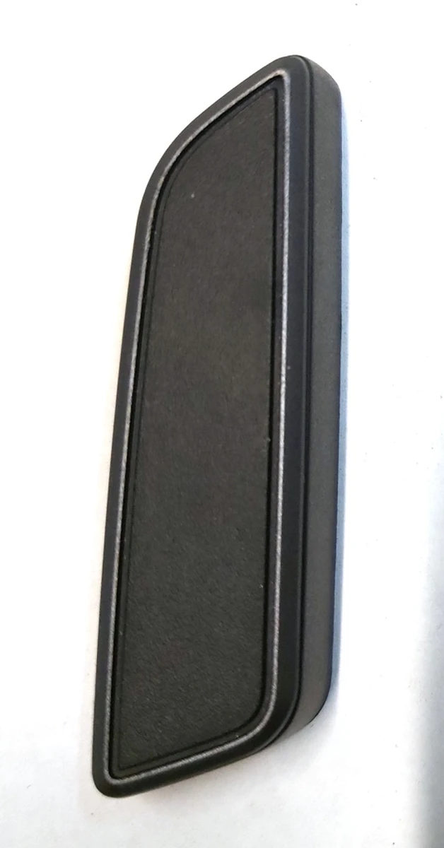 7 Кнопка регулировки положения нижней части пассажирского сиденья GRAPHITE Tesla model 3, model Y 1551846-01-A