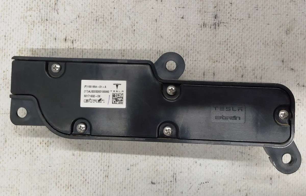 Блок регулювання положення сидіння водія Tesla model 3, Tesla model Y 1551854-01-A