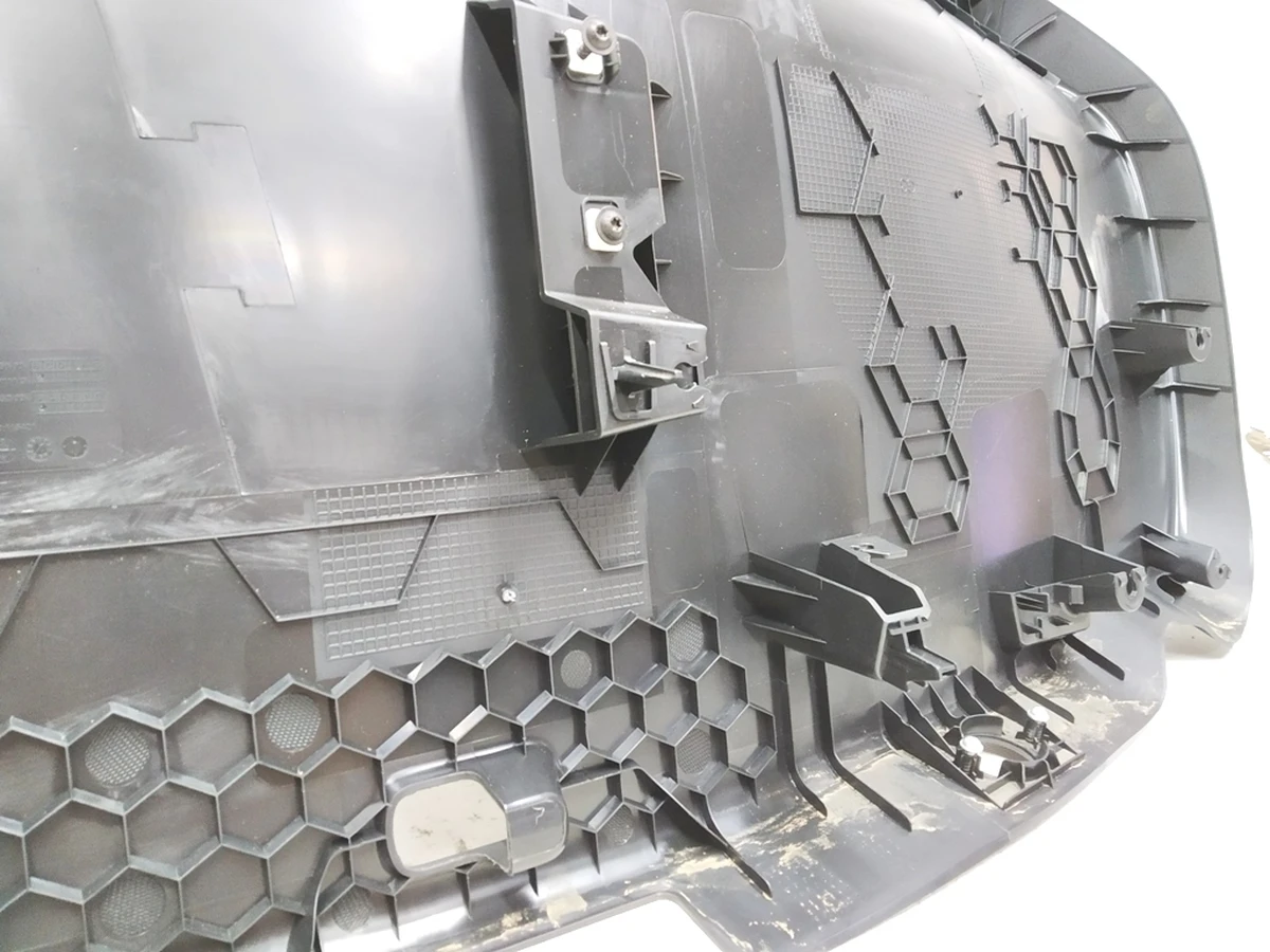 1 Карта крышки багажника под замок с электро дотяжкой Tesla model 3 1558860-00-C