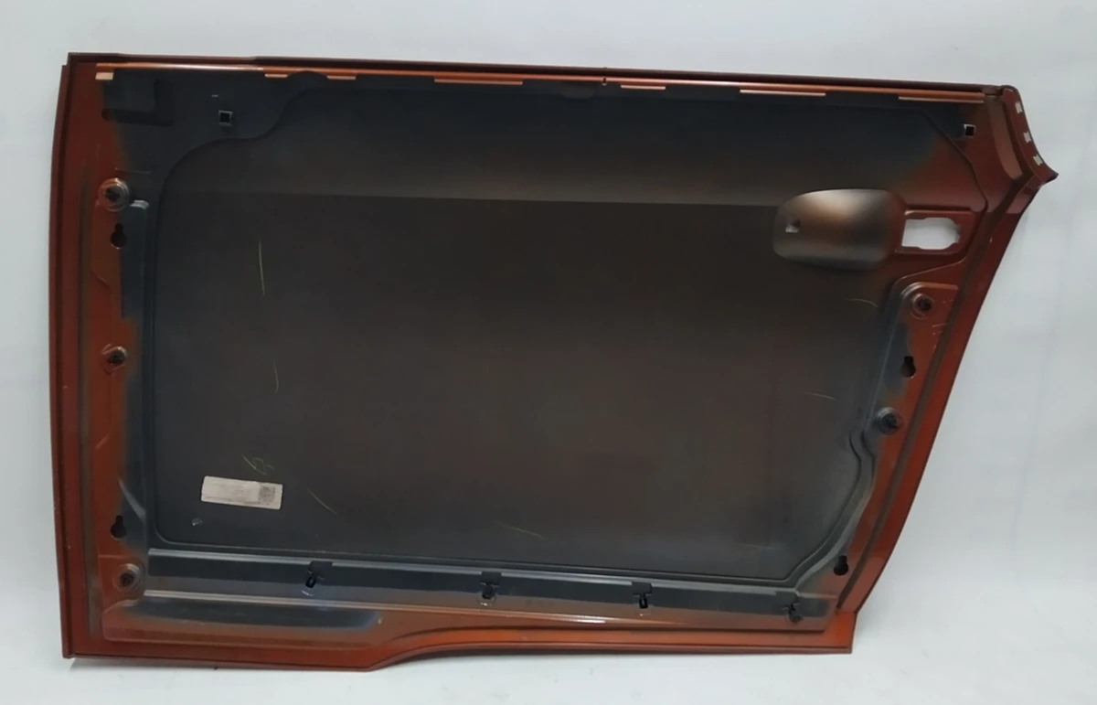 Облицовка наружняя двери передней правой (пластик) B78 (Solar Orange Metallic) (с повреждением) BMW i3 51007369330