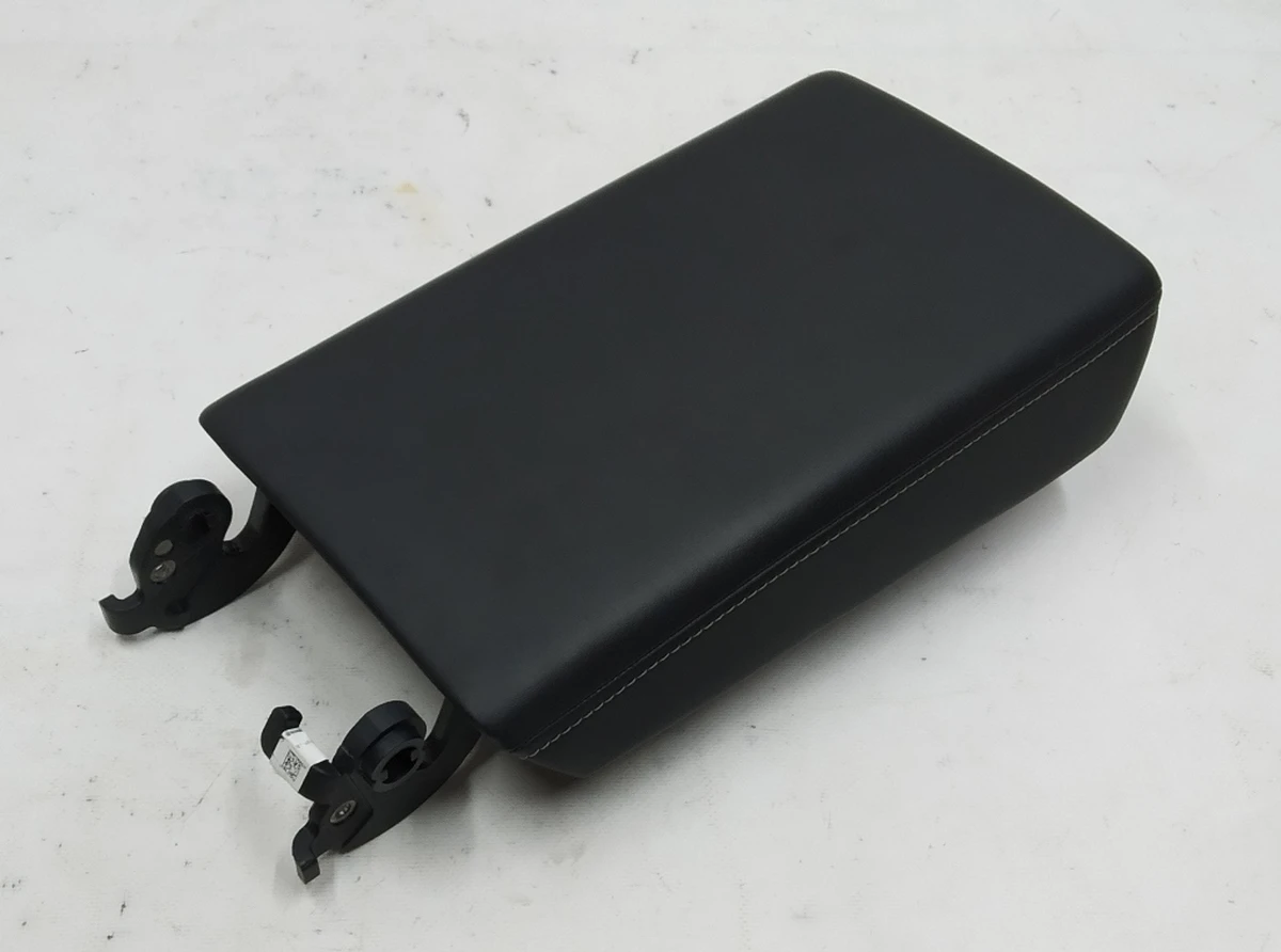 14 Підлокітник центральній консолі BLACK Tesla model 3, model Y1582886-00-A