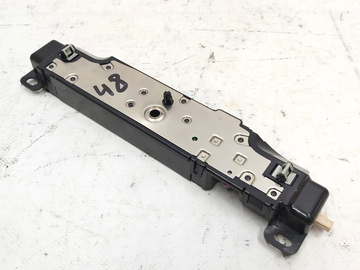 1 Antenna - WIFIBT – Internal Tesla Model 3, Model Y 1585601-00-E