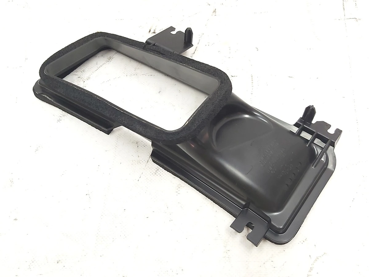 5 Крышка верхняя воздухозаборника кабины (с 05.10.2020) Tesla model 3 1588275-00-A