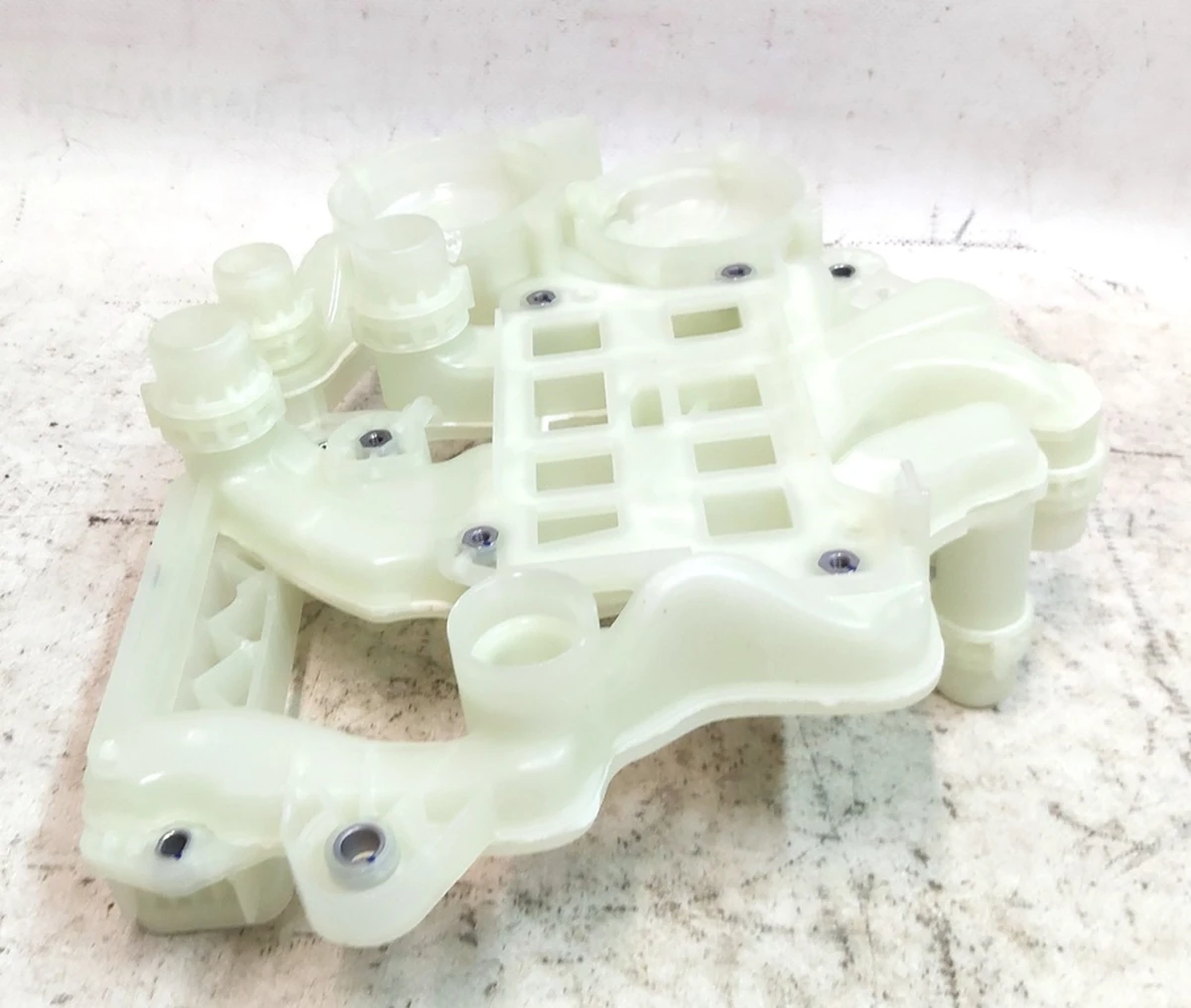 1 Бачок (магистраль) теплового насоса Tesla Model 3, Model 3 Jan 2024, Model Y 1547595-00-E