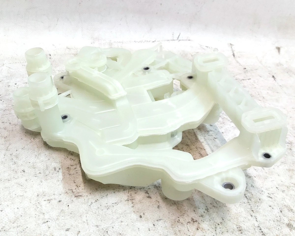 1 Бачок (магистраль) теплового насоса Tesla Model 3, Model 3 Jan 2024, Model Y 1547595-00-E