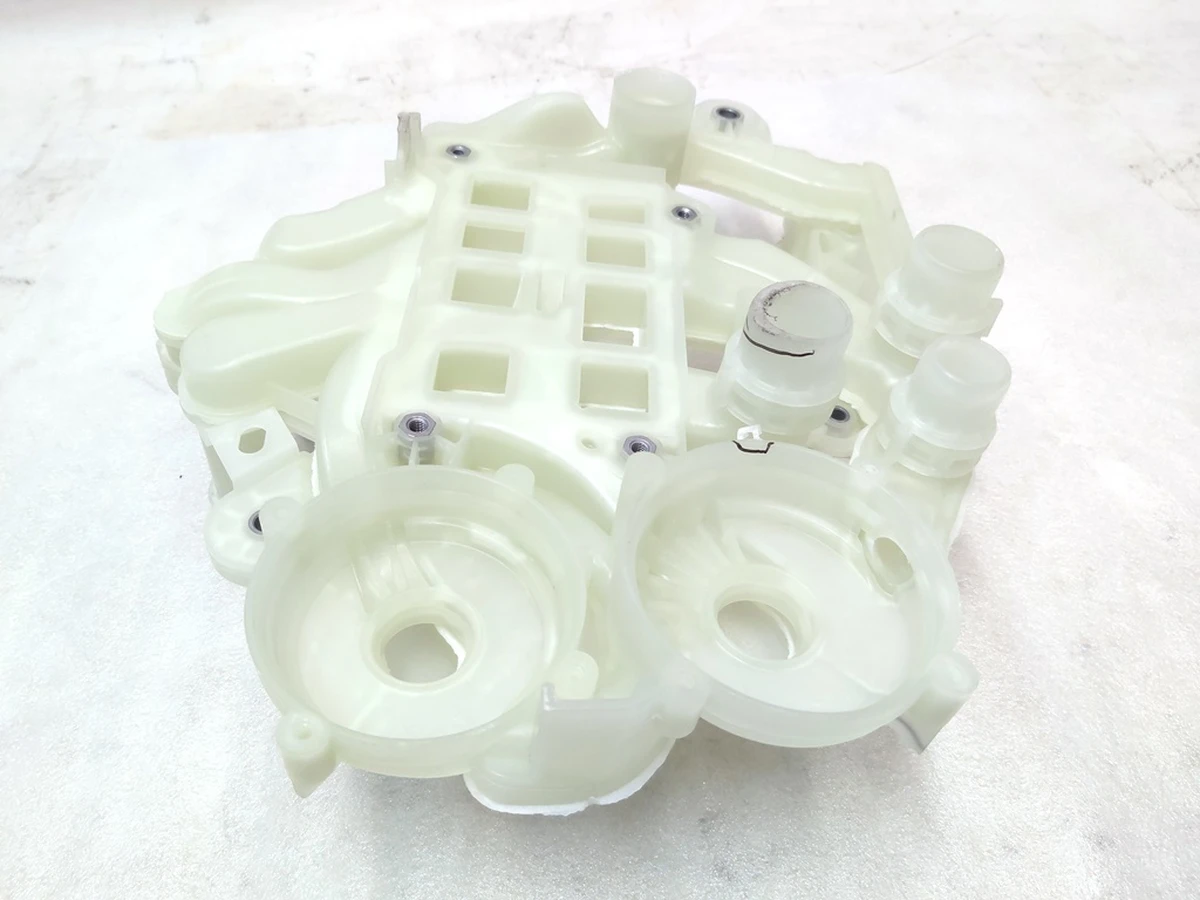 1 Бачок (магистраль) теплового насоса Tesla Model 3, Model 3 Jan 2024, Model Y 1547595-00-E