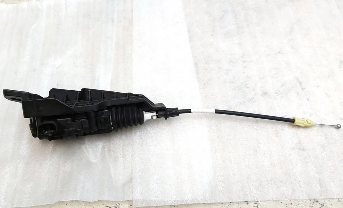 2 HOOD LATCH RELEASE ASY Tesla model 3, model Y 1614055-00-A 3061049 1500398