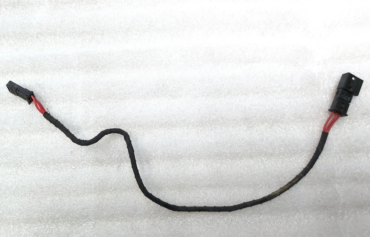 2 Електропроводка блоку упр. склопід. двері пасажирські з окисленням контактів Tesla model 3, model Y 1081038-01-E, 1081038-02-F