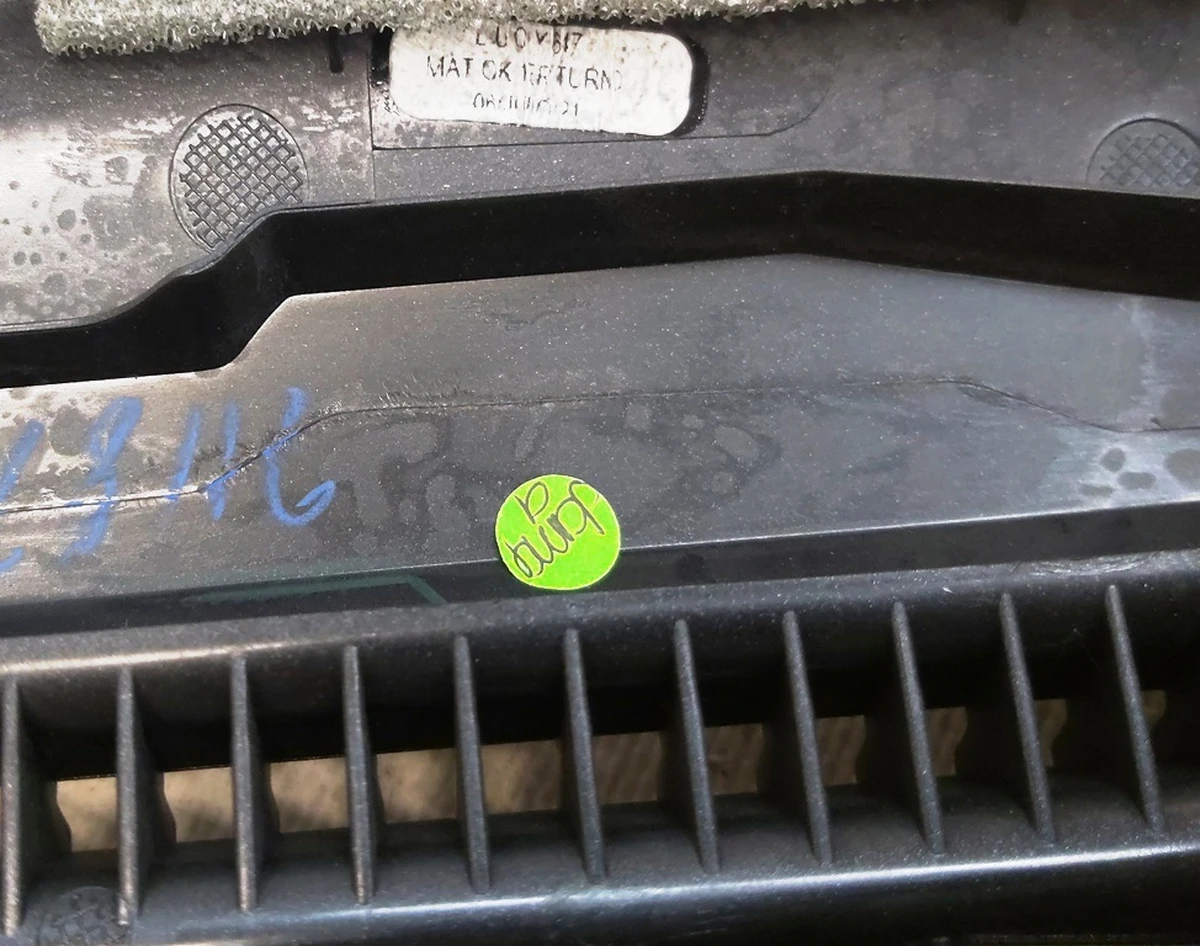 3 IP, LHD, DECOR ASY, WOOD Tesla Model 3, Model Y 1619569-00-A