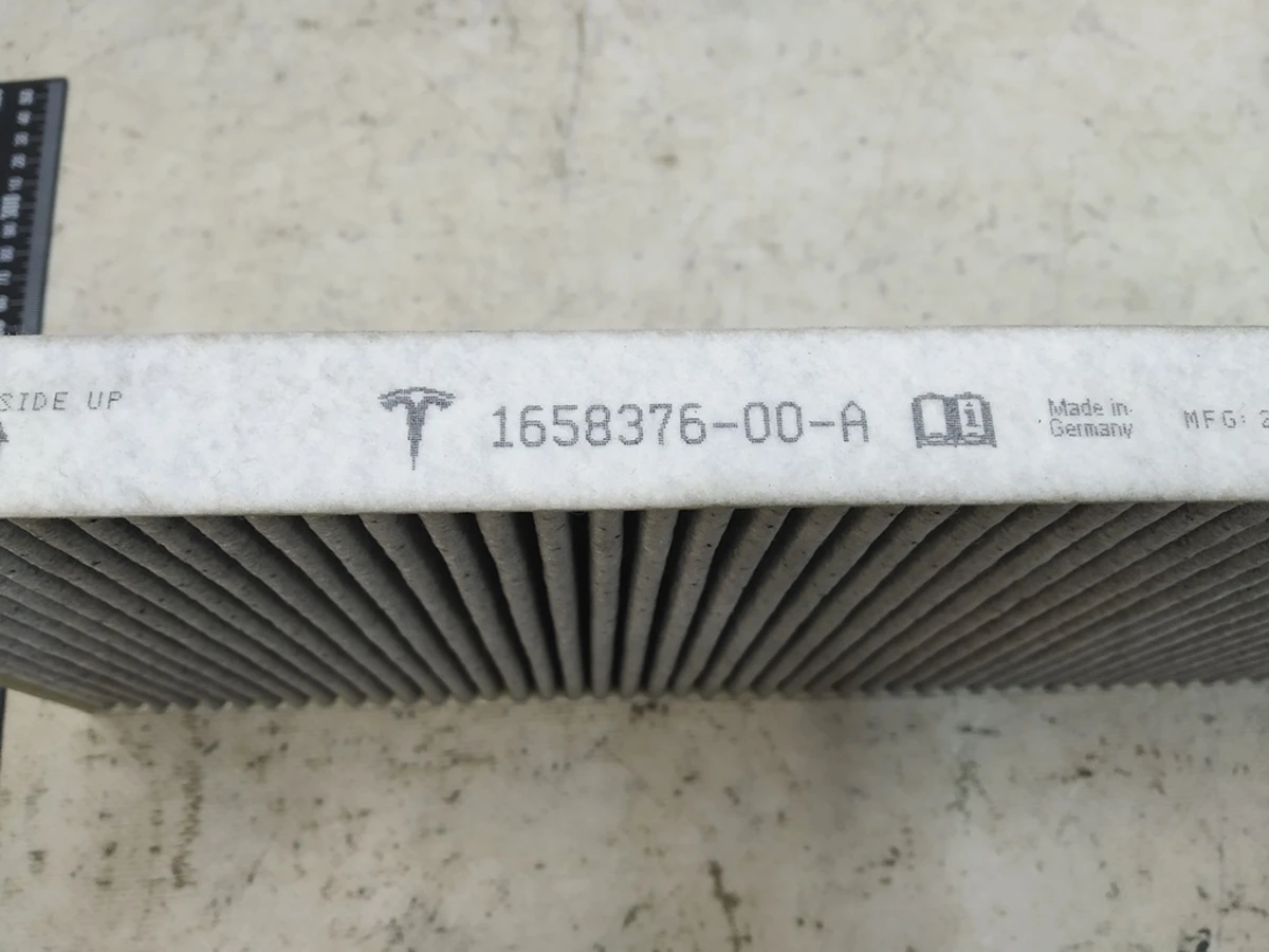 21 SERVICE KIT - CARBON FILTER Tesla model Y 1658376-00-A