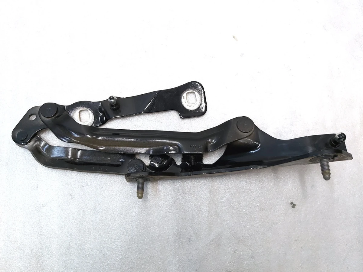 2 TRUNK HINGE RIGHT HAND PBSB Tesla Model 3 REST 1667398-00-B