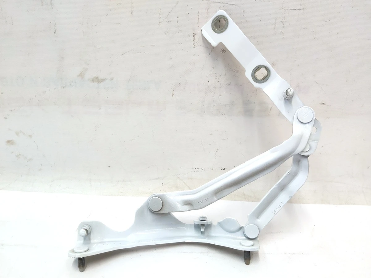 1 Петля кришки багажника ліва PPSW Tesla Model 3 REST 1667399-00-C
