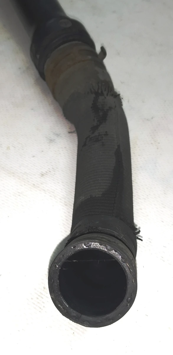 Cooling system pipe, rear left, damaged BMW i3 17127623675