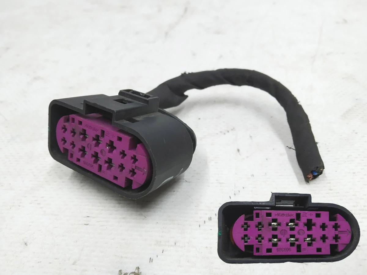 Роз'єм фари електропроводки передньої основної x262/9pin Tesla model S REST amp-1719105-1