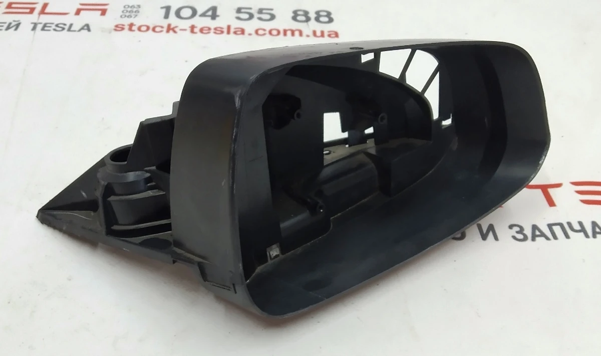 3 Корпус зеркала наружного правого (с повреждением) Tesla model S, model S REST 1041318-00-G