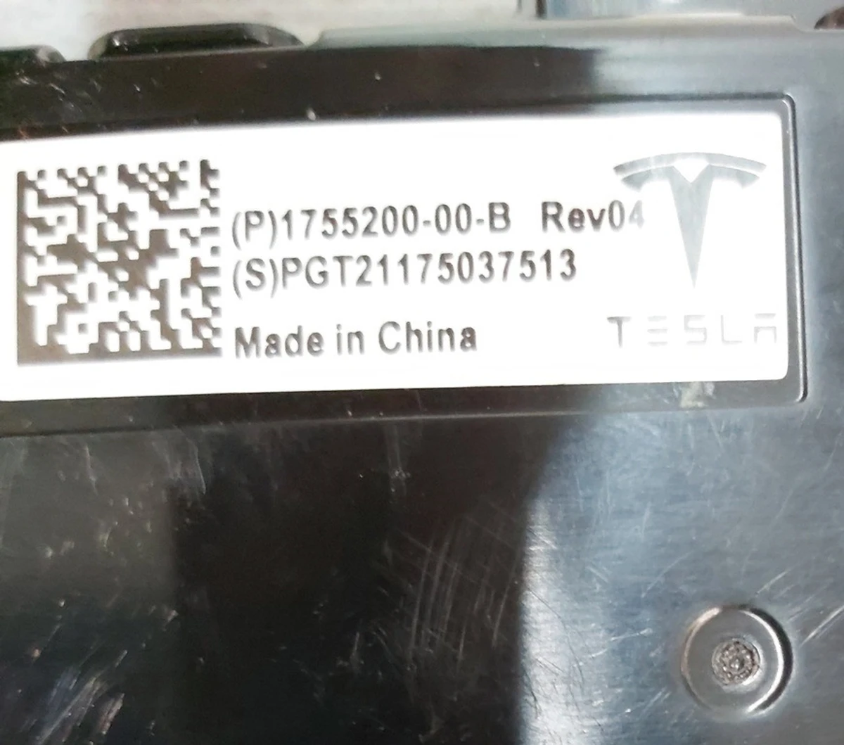 USB HUB центральної консолі CHARGER.WITH.DATA GEN3 передній Tesla model 3 1755200-00-B